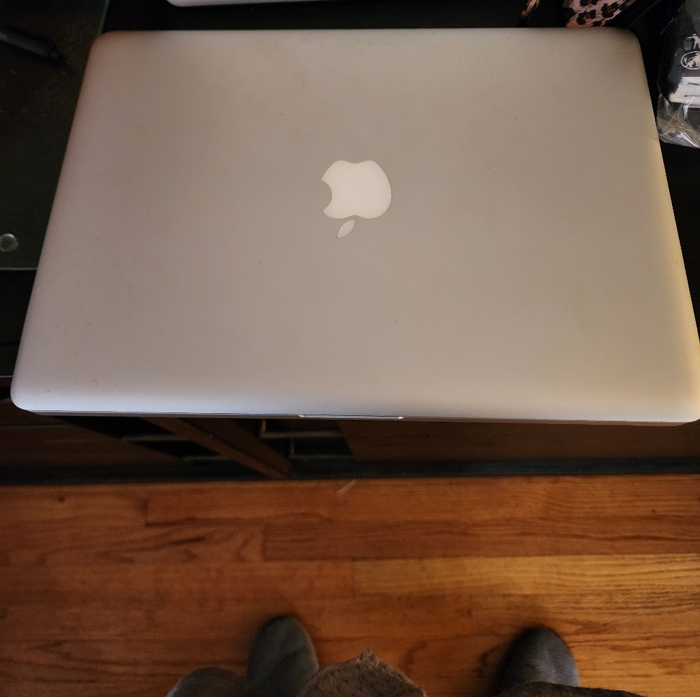 MacBook pro 13' inch